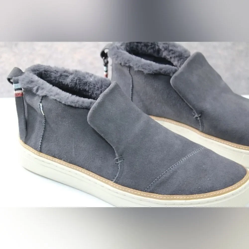 NEW TOMS Grey Suede Booties BOOTS Women's Faux Fur Paxton Chukka 6